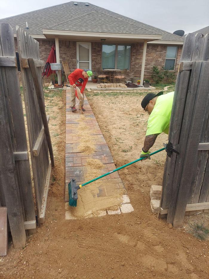 Kingdom Kutz Landscaping & Lawn Service - Lubbock, TX