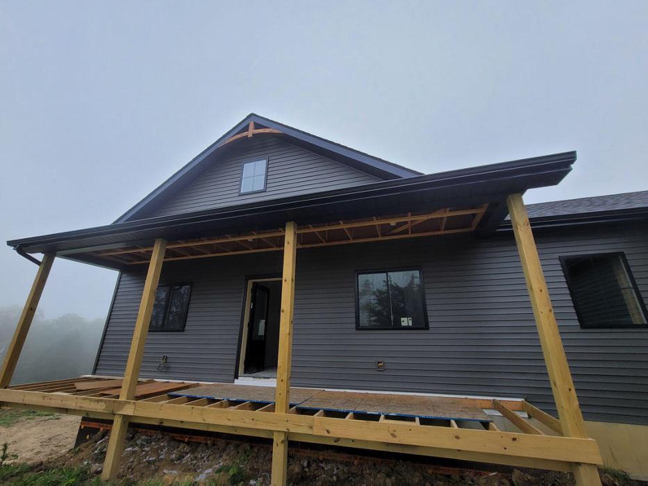 DDF SEAMLESS GUTTERS & CONSTRUCTION LLC - Wellston, OH
