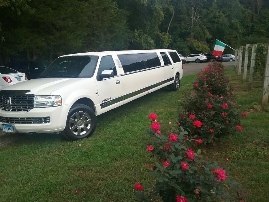 Ultimate Limousine Service - Danbury, CT