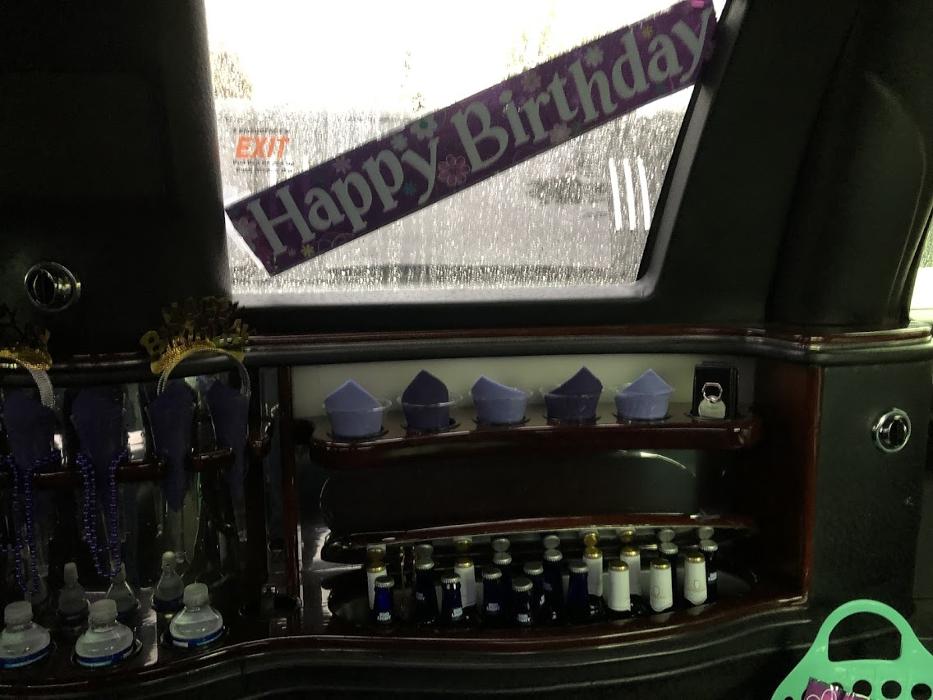 Ultimate Limousine Service - Danbury, CT