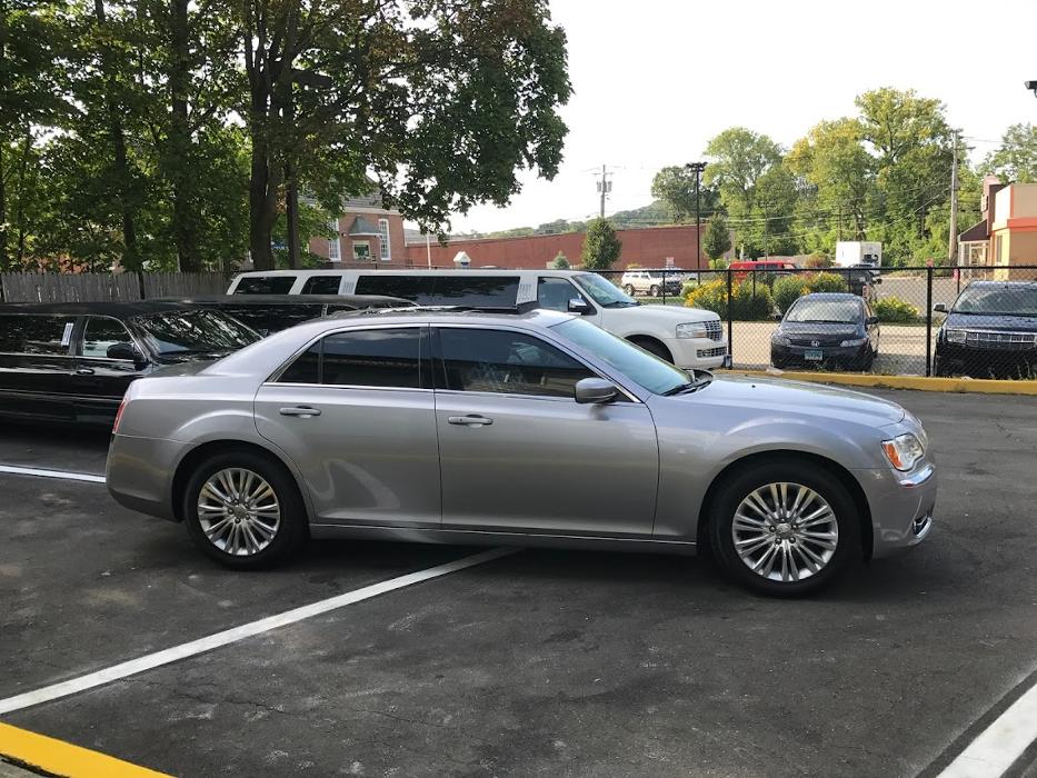 Ultimate Limousine Service - Danbury, CT