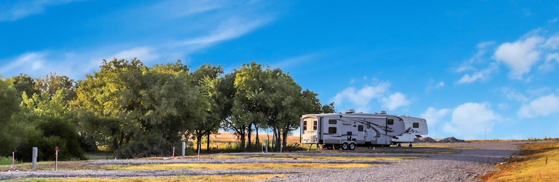 Hillside RV Resort - Elgin, OK