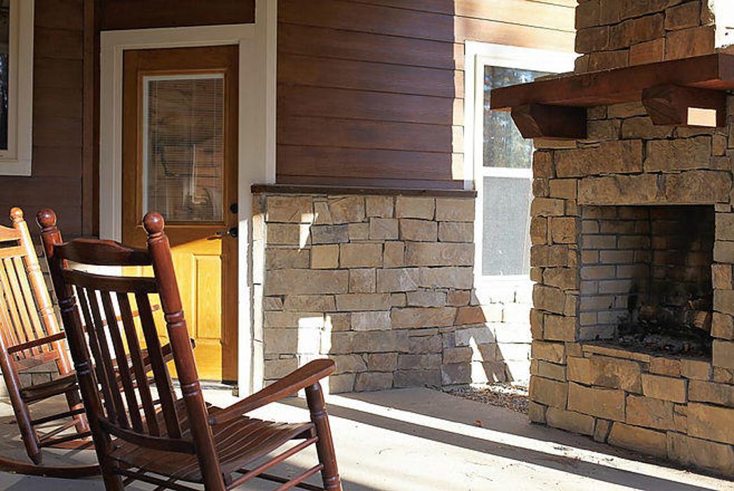 Bravo Custom Cabins - Broken Bow, OK