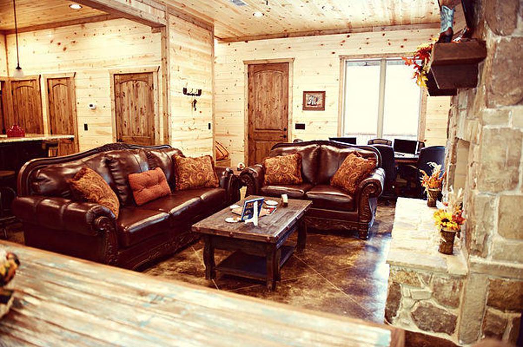 Bravo Custom Cabins - Broken Bow, OK