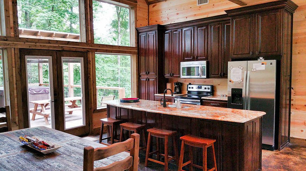 Bravo Custom Cabins - Broken Bow, OK