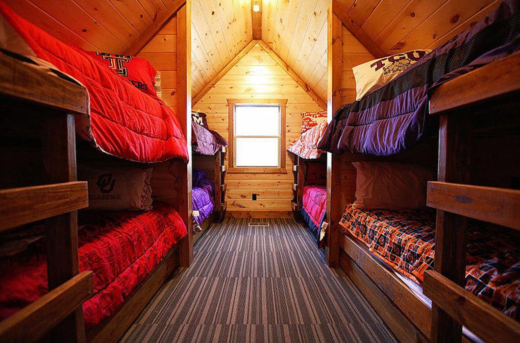 Bravo Custom Cabins - Broken Bow, OK