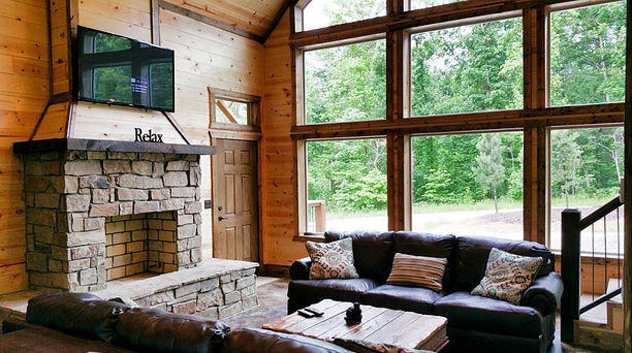 Bravo Custom Cabins - Broken Bow, OK