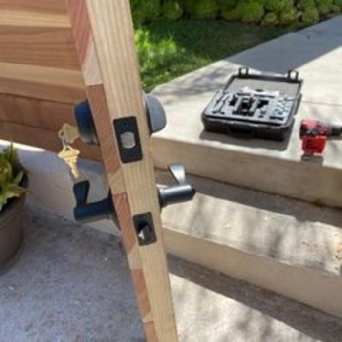 West Coast Locksmith - Woodland Hills, CA