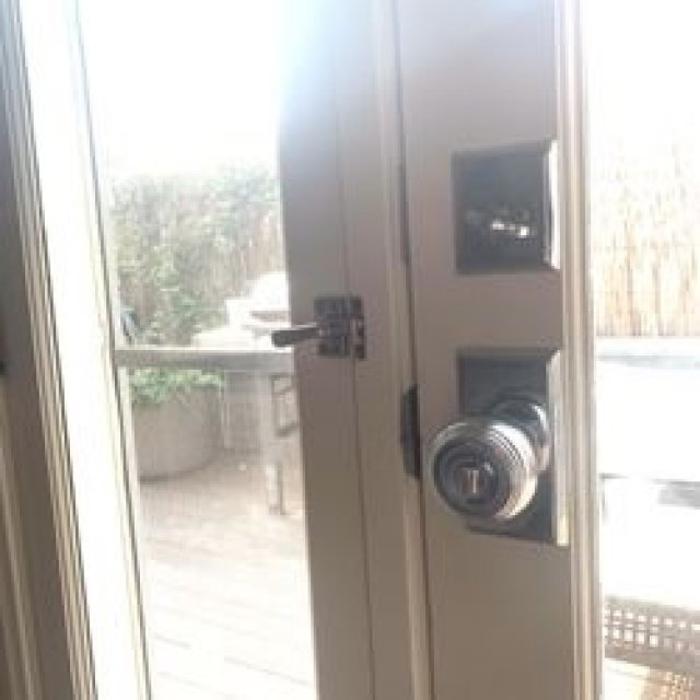 West Coast Locksmith - Woodland Hills, CA