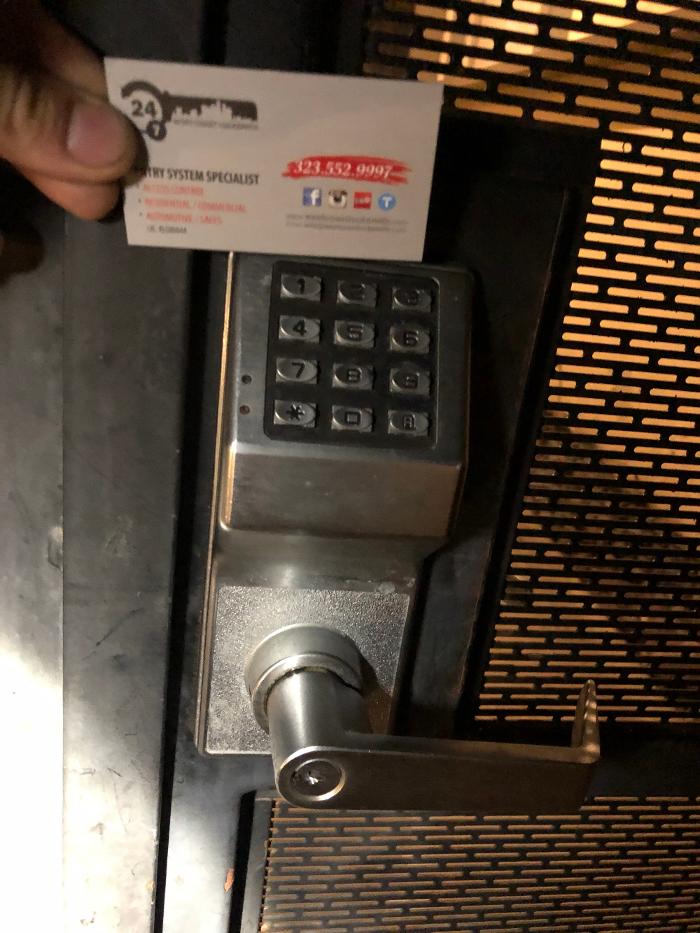 West Coast Locksmith - Woodland Hills, CA