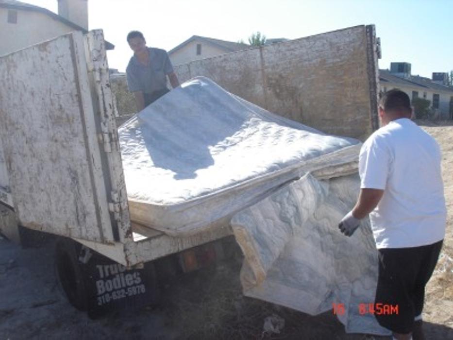 Clark's Hauling and Cleanup - Bloomington, CA