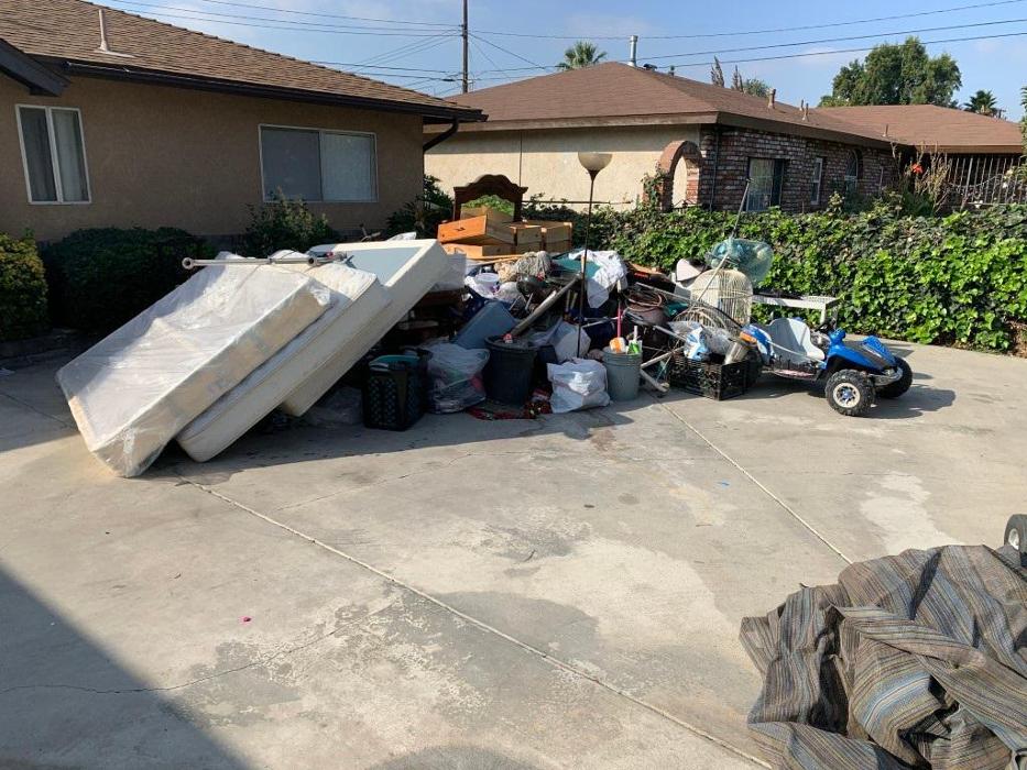 Clark's Hauling and Cleanup - Bloomington, CA