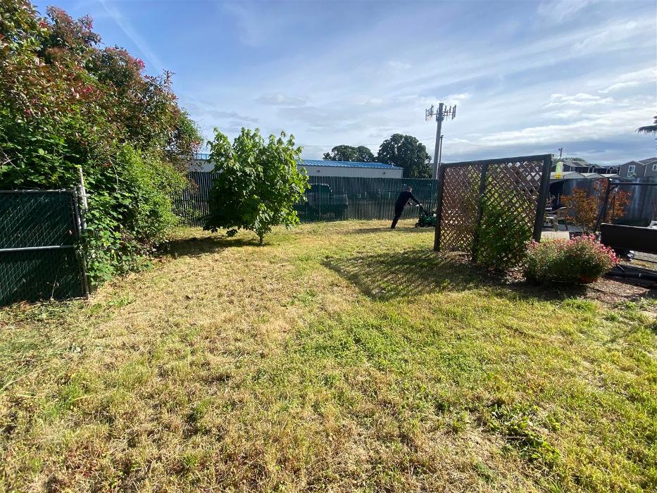 Royal Lawn Care - Salem, OR