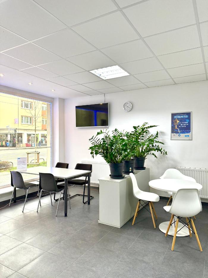 Debeka Servicebüro Frankfurt Adalbertstraße (Versicherungen und Bausparen), Adalbertstraße in Frankfurt am Main