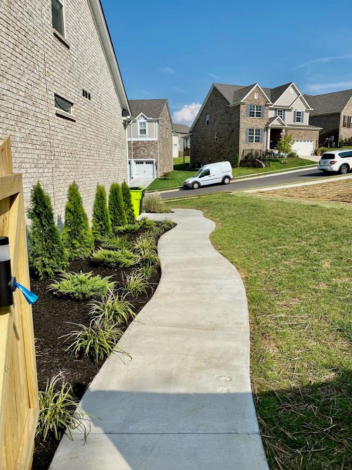 Alberto Garcia Landscaping & Maintenance - Franklin, TN