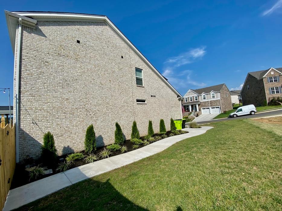 Alberto Garcia Landscaping & Maintenance - Franklin, TN
