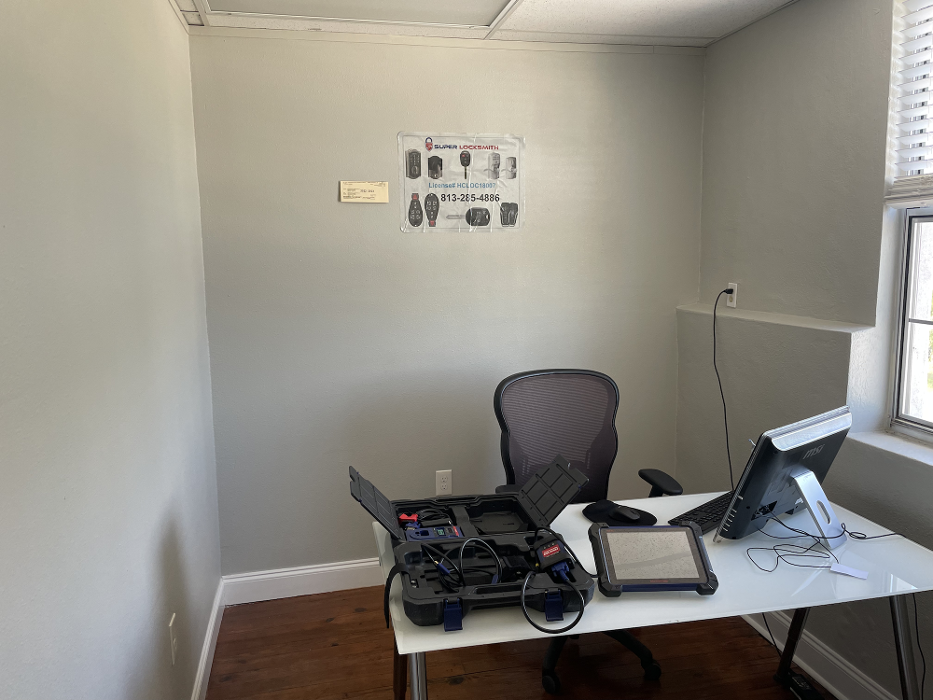 Super Locksmith - Tampa, FL