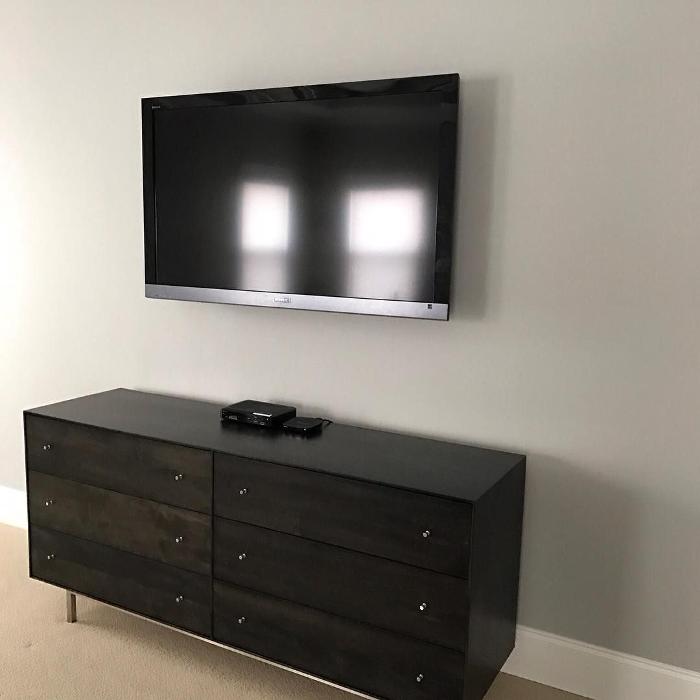 Westman's TV Mounting And Handyman Services Image