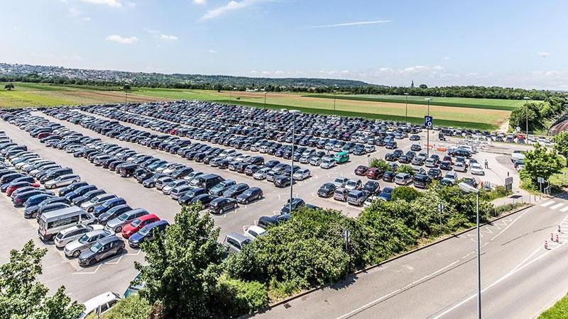 Parkplatz P0 Flughafen Stuttgart APCOA, Flughafenstraße in Leinfelden-Echterdingen