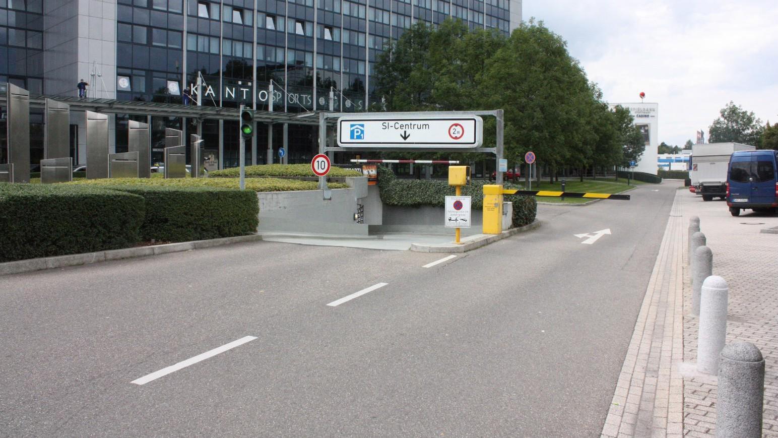 Parkhaus SI-Centrum P1 APCOA, Plieninger Straße in Stuttgart