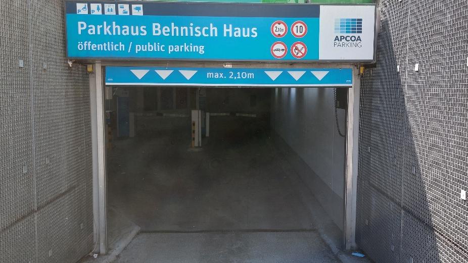 Parkhaus Behnisch Haus APCOA, Marktstraße in Krefeld