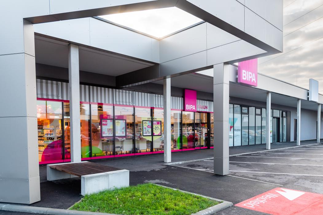 BIPA, Weidfeldstraße in Traun