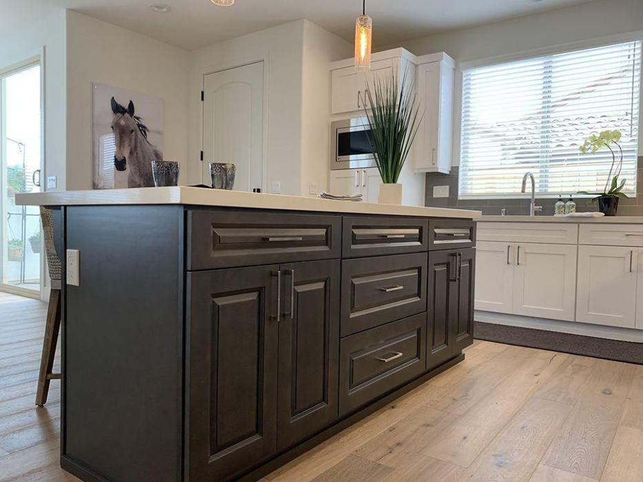Guilin Cabinets - Irvine, CA