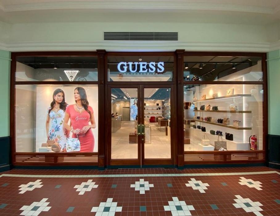 GUESS ACCESSORIES, Kasernenstraße in Himmelreich