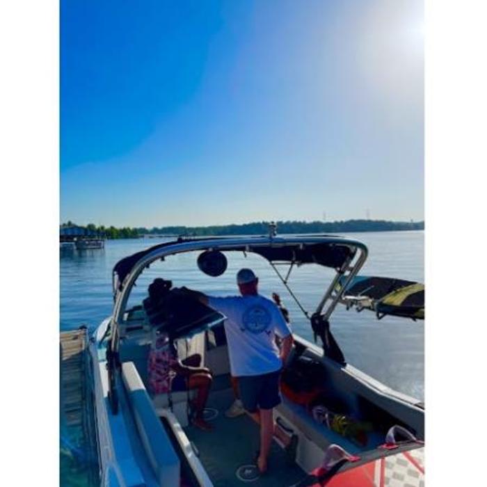 Lake Effects Boat Rentals - Terrell, NC