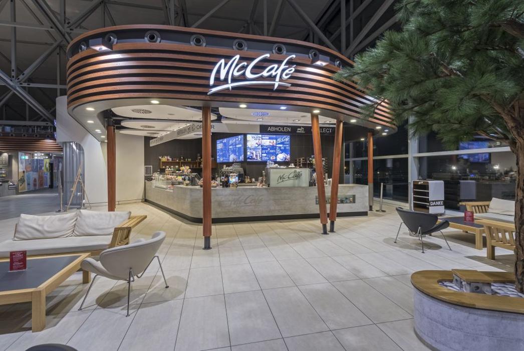 McDonald's, Flughafen Terminal in Frankfurt am Main
