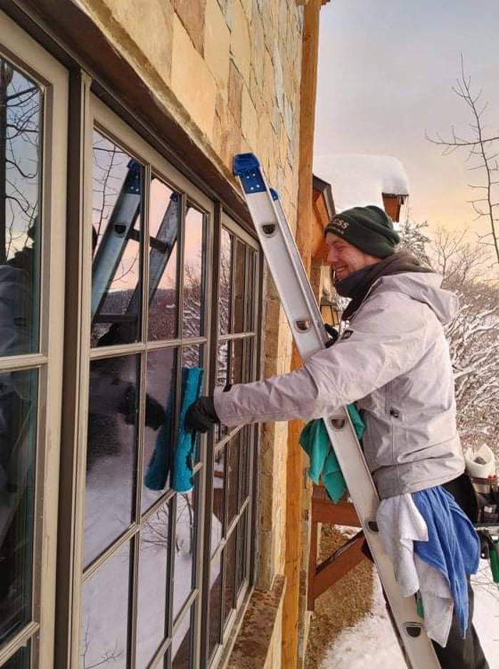 window cleaning  https://www.masterwindowcleaninginc.com/