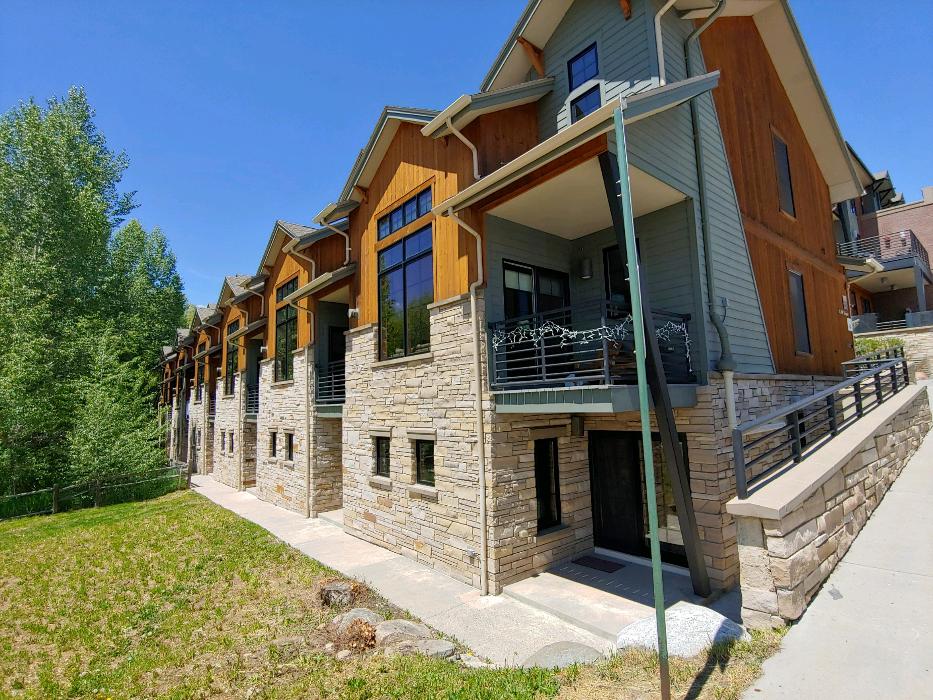 professional window cleaning  https://www.masterwindowcleaninginc.com/