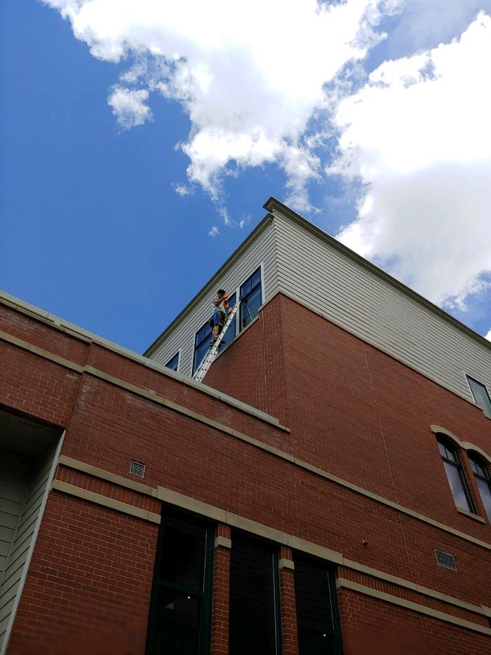 window cleaning  https://www.masterwindowcleaninginc.com/