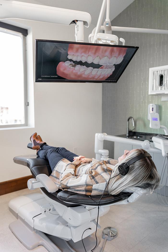 THE eSSENTIAL DENTIST Image