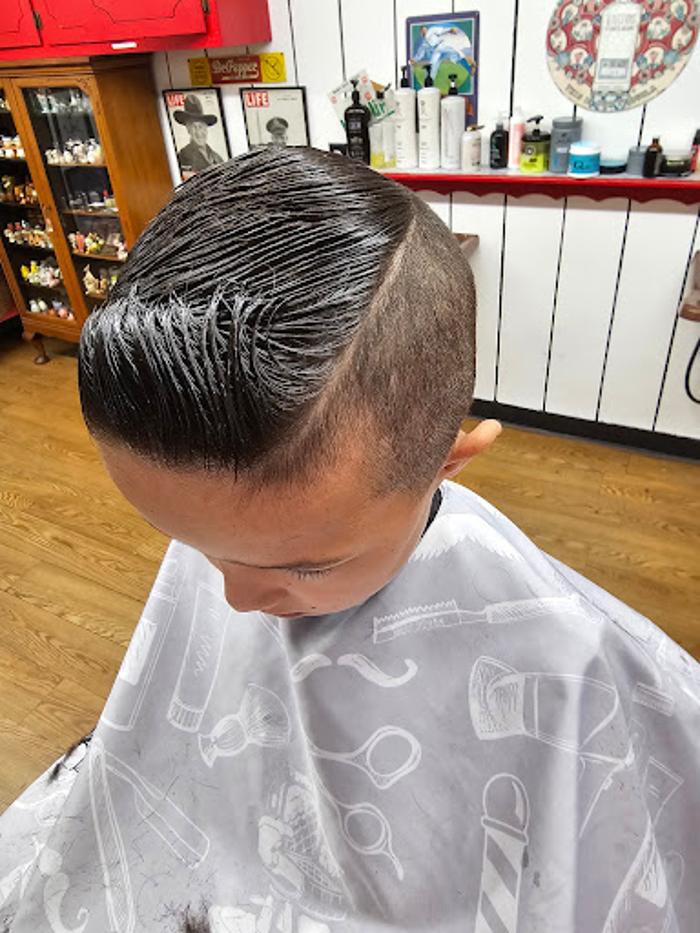 Elsinore Barber & Beauty Shop - Lake Elsinore, CA