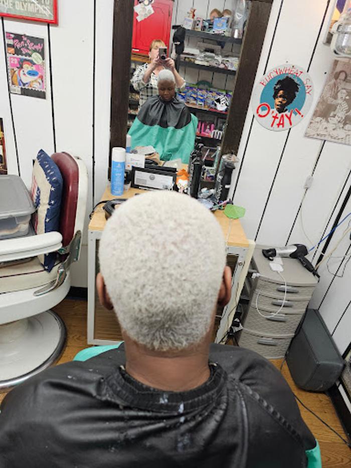 Elsinore Barber & Beauty Shop - Lake Elsinore, CA