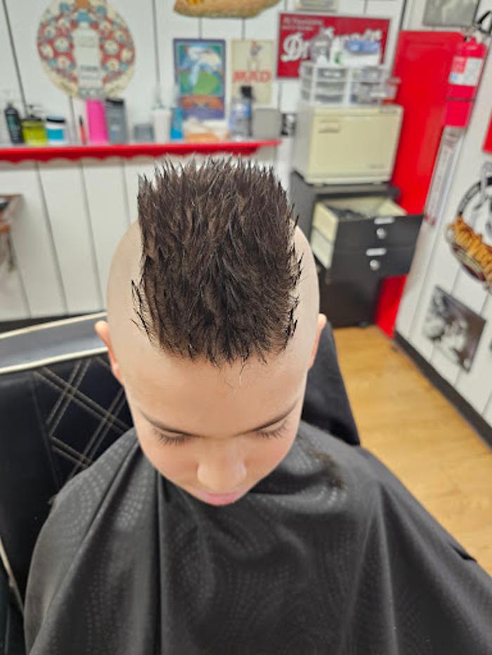 Elsinore Barber & Beauty Shop - Lake Elsinore, CA