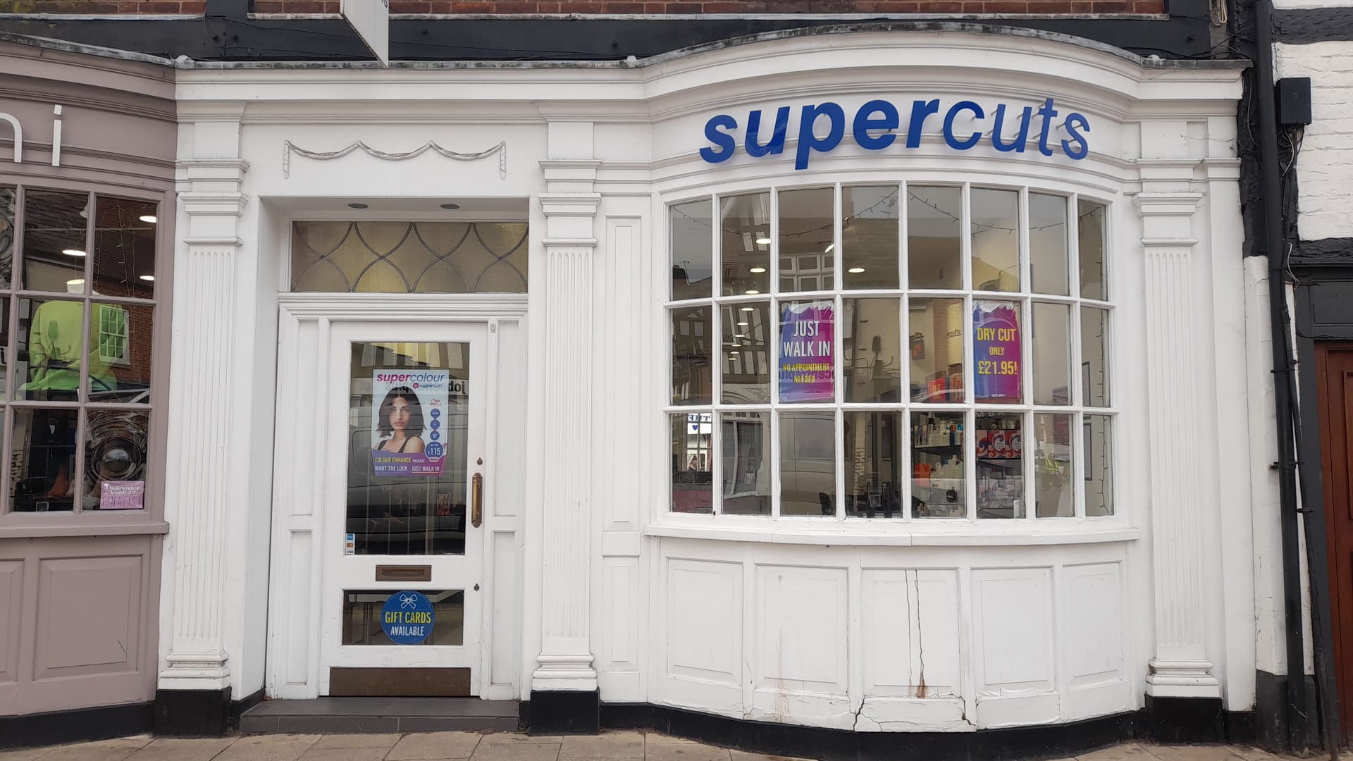 Supercuts Stratford Upon Avon - Stratford-upon-Avon, Warwickshire CV37 6JF - 01789 295626 | ShowMeLocal.com