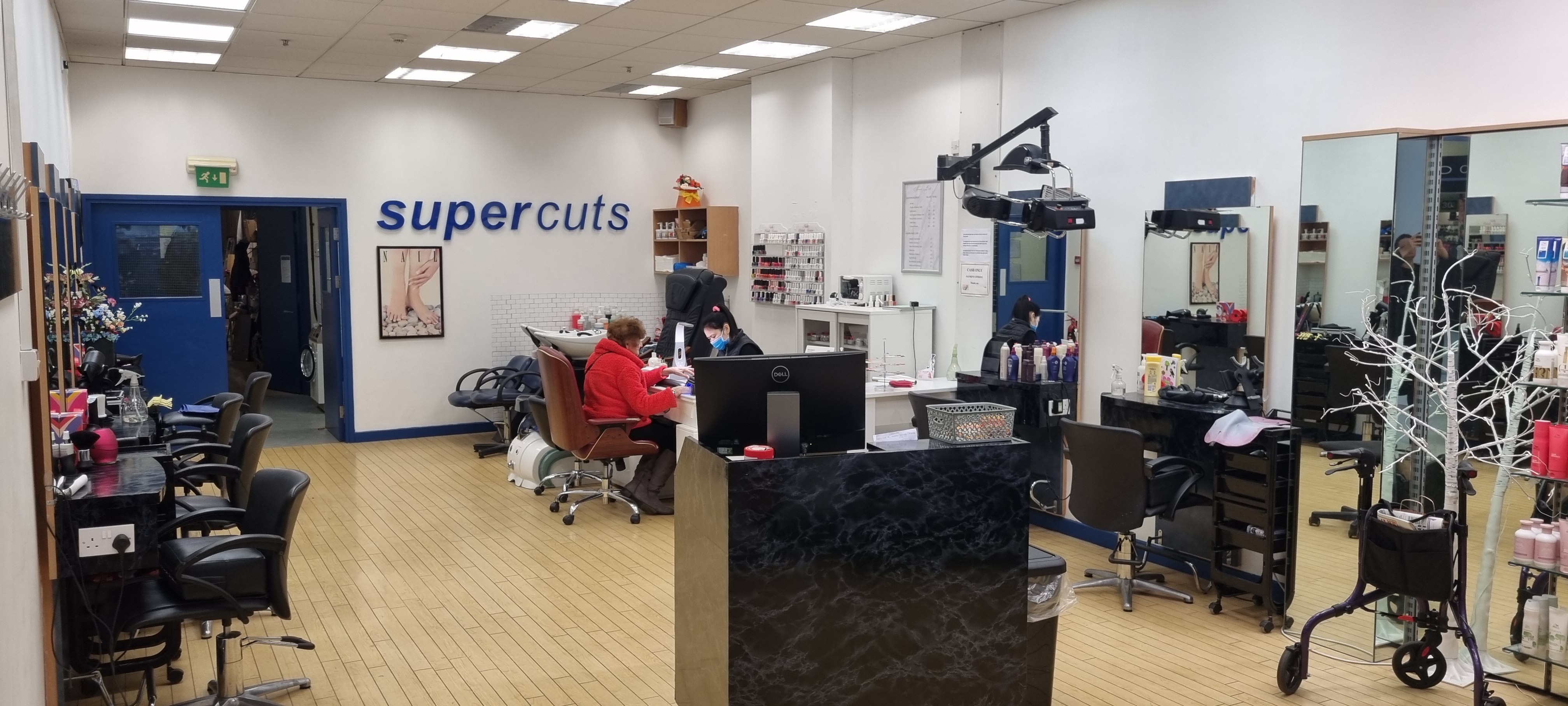 Supercuts Weston Favell Northampton 01604 408617