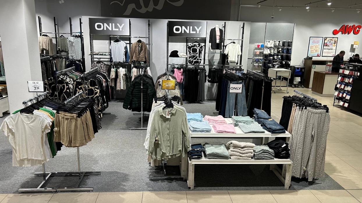 AWG Mode Center Elsterwerda, Lauchhammer Straße in Elsterwerda