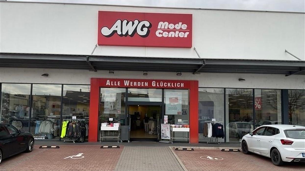 AWG Mode Center Uhingen, Bahnhofstraße in Uhingen