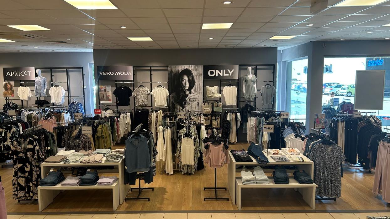 AWG Mode Center Niesky, Horkaer Straße in Niesky