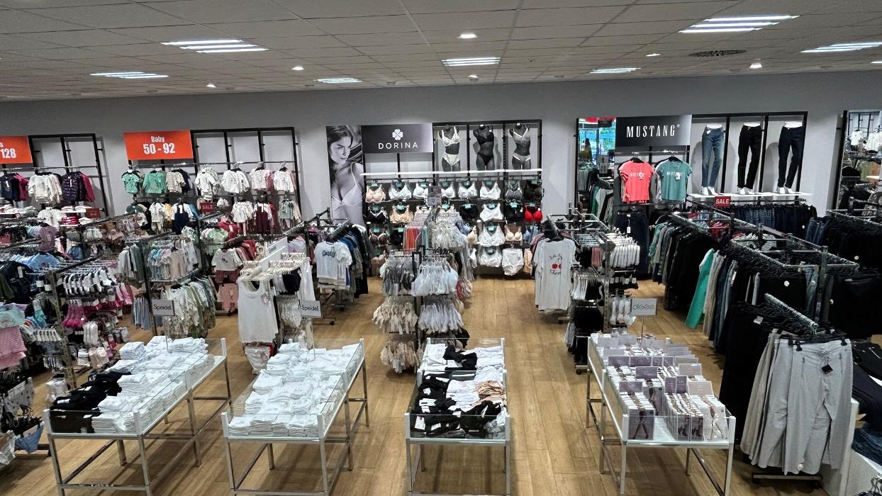 AWG Mode Center Fredersdorf, Petershagener Straße in Fredersdorf