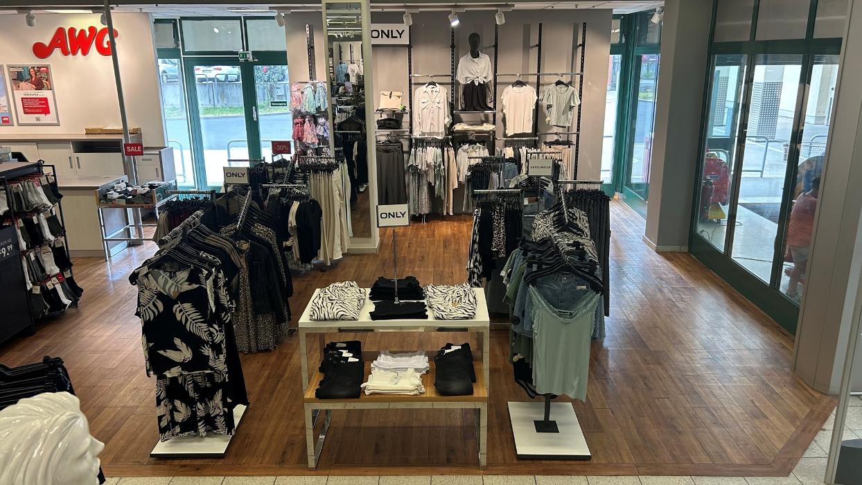 AWG Mode Center Meißen, Schützestr. in Meißen