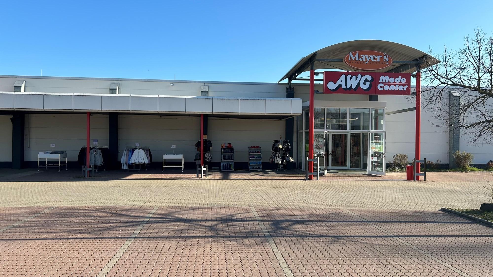 AWG Mode Center Ammern, Am langen Rasen in Ammern