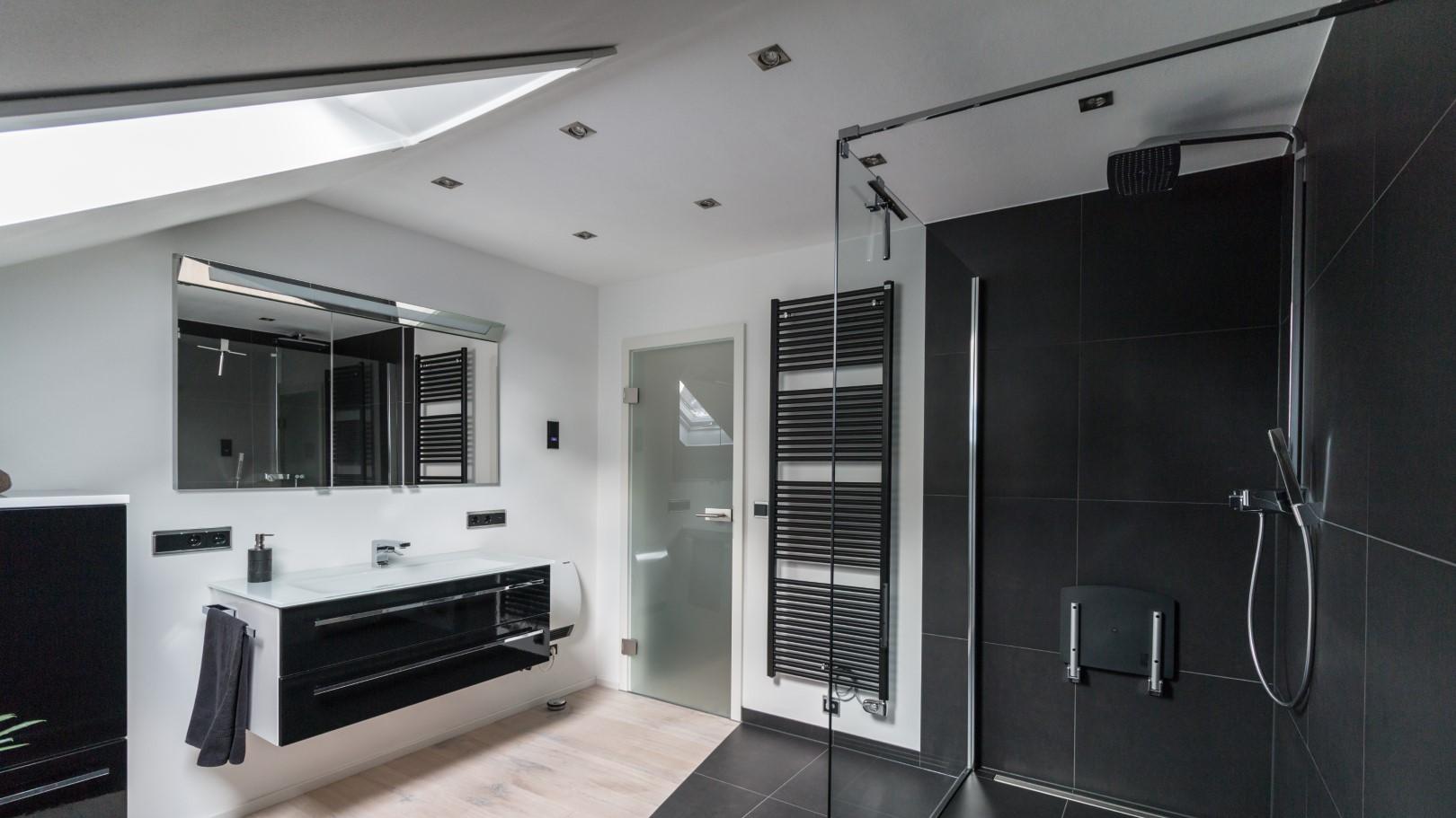 Gerd Kristek - Das Bad, Mühlackerstraße in Wiernsheim