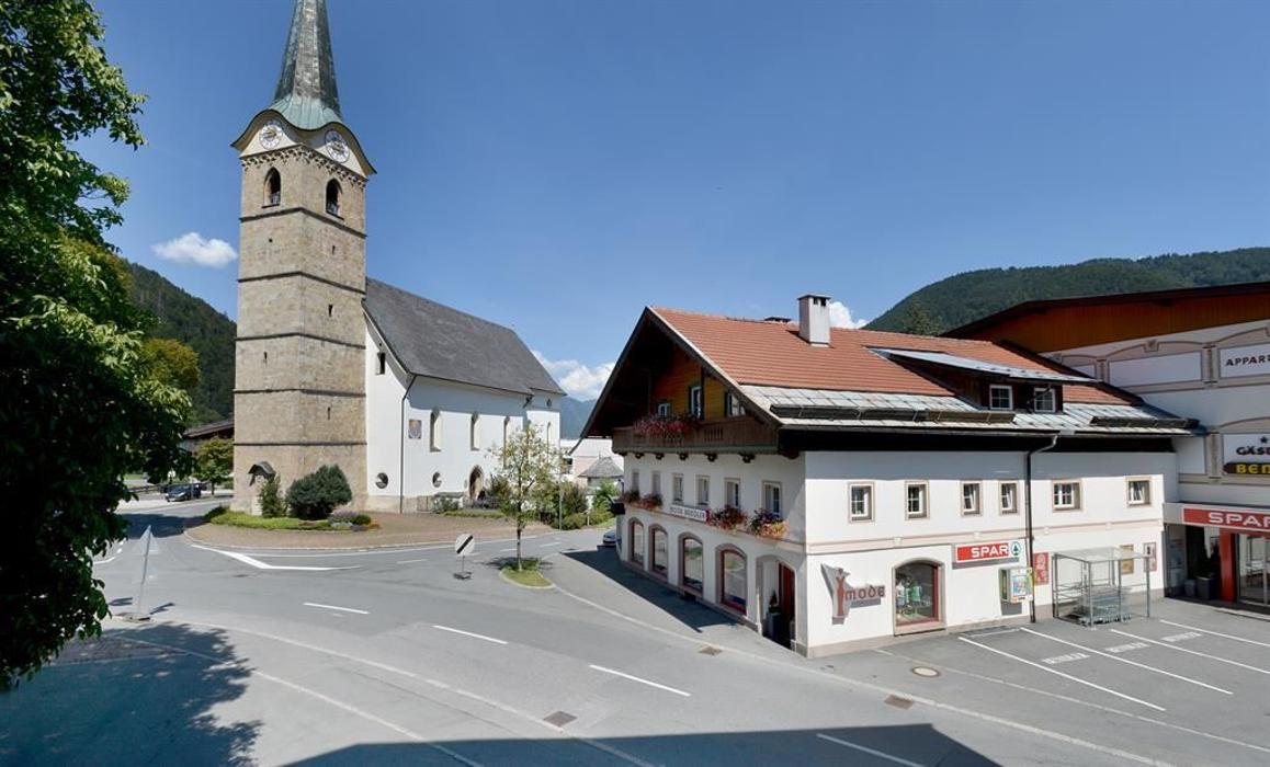 Gästehaus-Pension Bendler - Kirchdorf in Tirol, Dorfplatz in Kirchdorf in Tirol