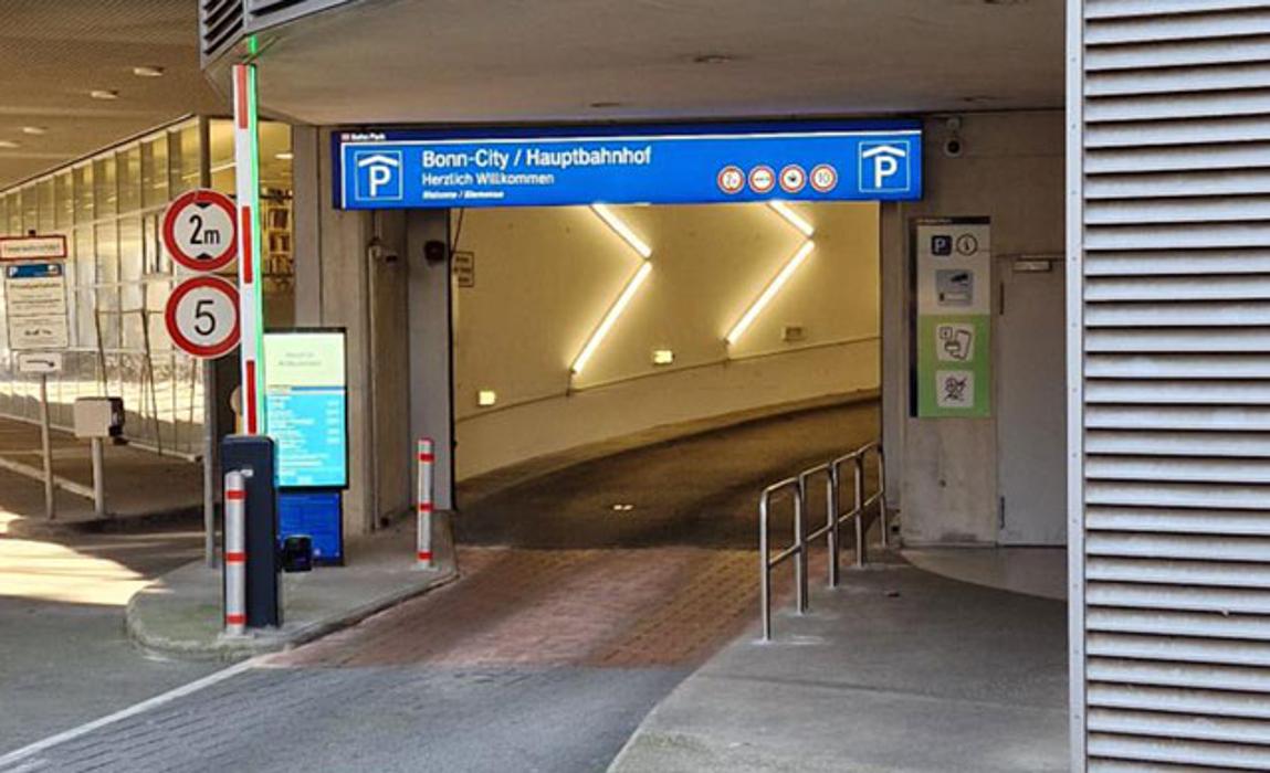 DB BahnPark Parkhaus Hauptbahnhof City P1, Am Alten Friedhof in Bonn