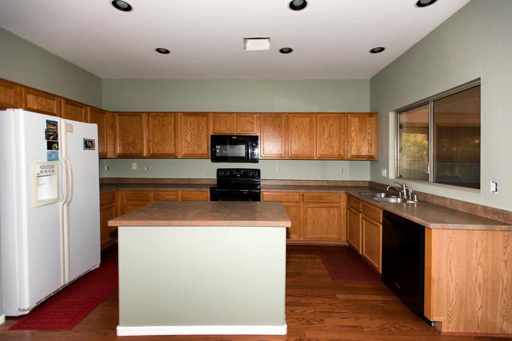 Coats of Many Colors Painting LLC - Surprise, AZ