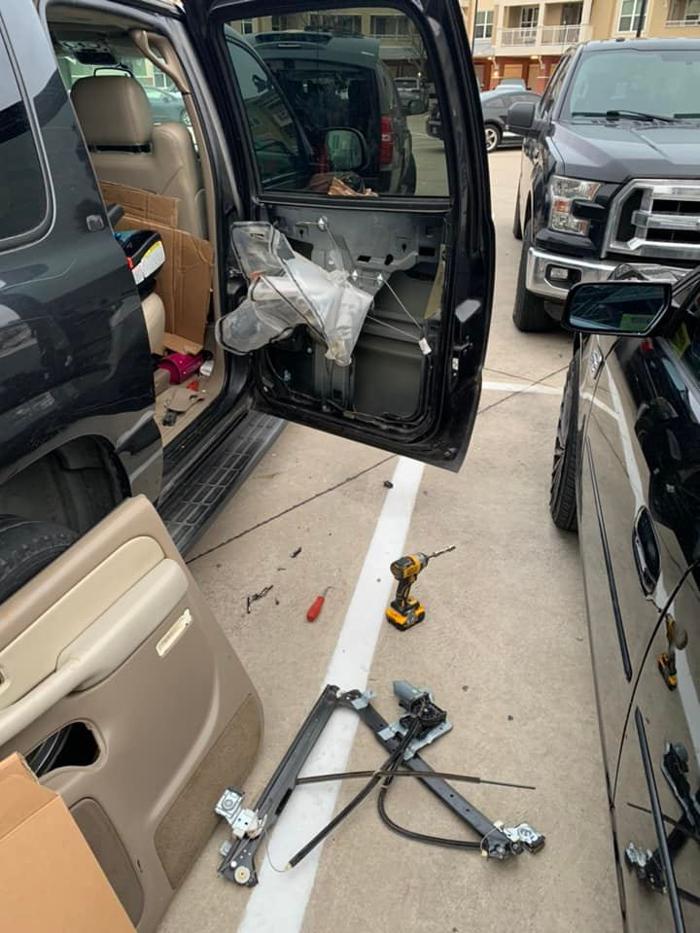 auto glass service https://4starsautoglass.business.site/